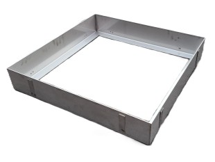 Pokrov za polnjenje z ojačanim dnom in jekleno armaturo brez oljnega roba DIM: 400 X 400 X 120mm INOX